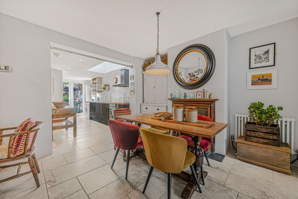 Property photo 2 of 23 Picture No. 10