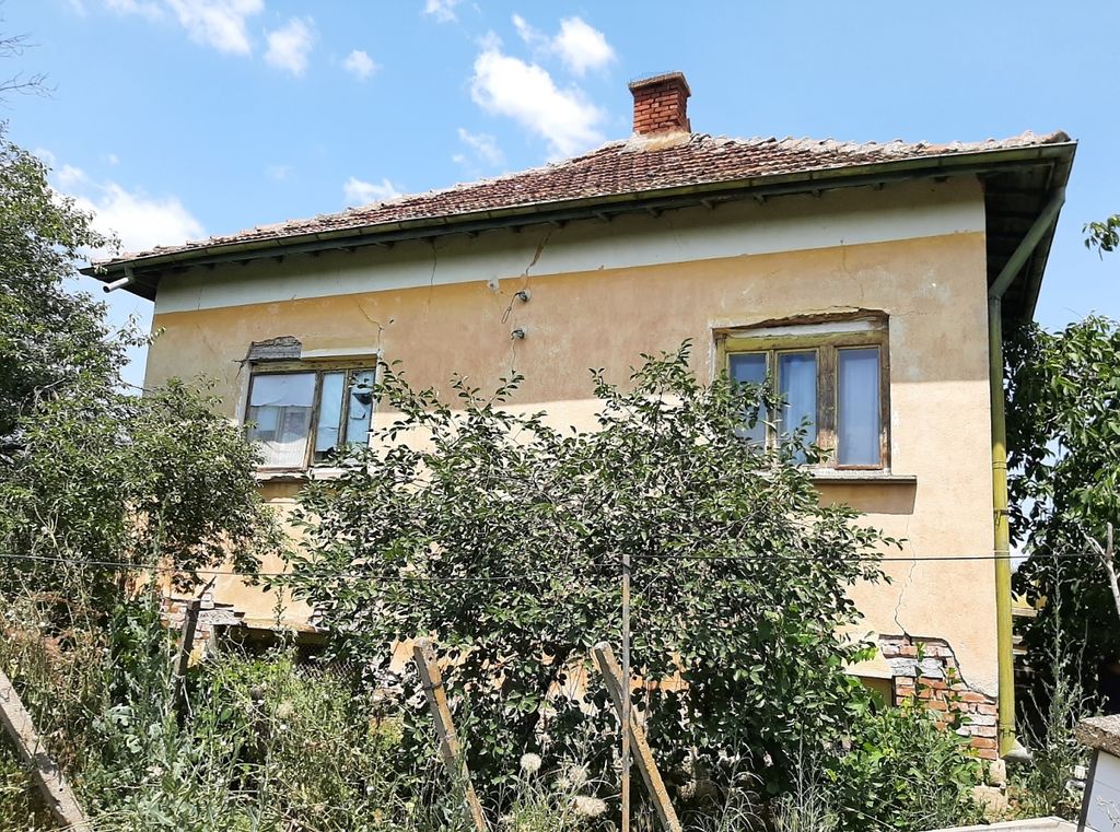 Property photo 1 of 7