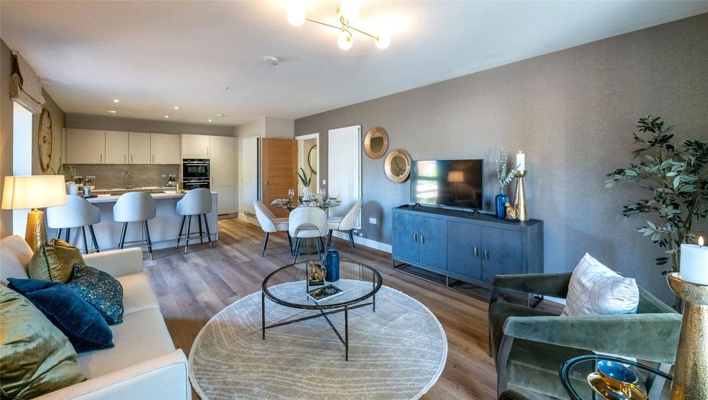 Property photo 1 of 18 Lounge/Kitchen