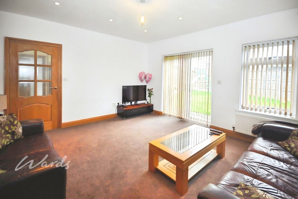 Property photo 2 of 9 Lounge