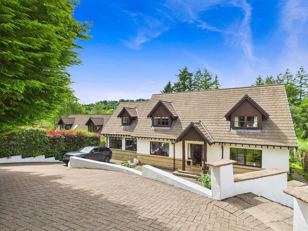 Property photo 2 of 37