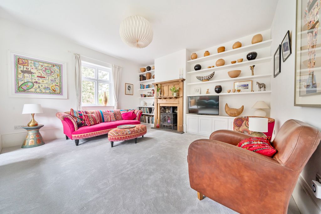 Property photo 3 of 43 Sitting Room