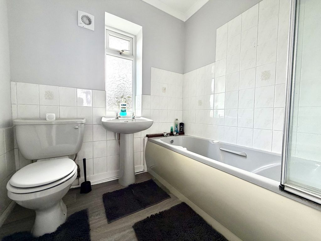 Property photo 3 of 11 Not Specified