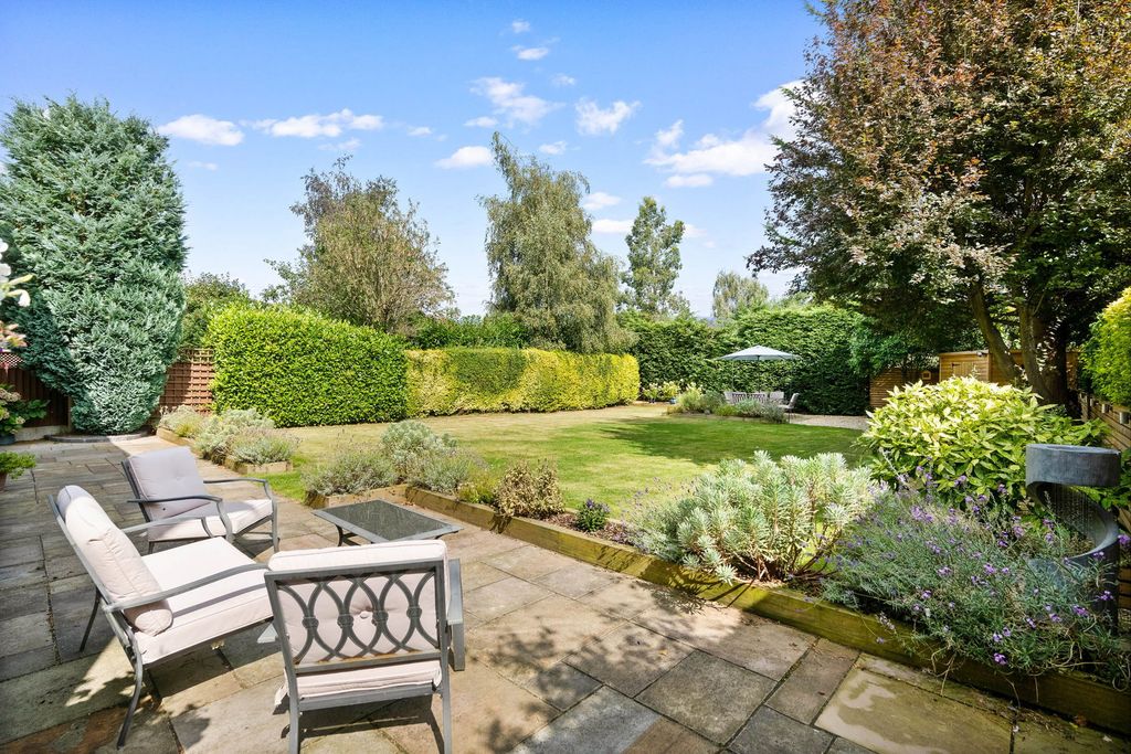 Property photo 3 of 36