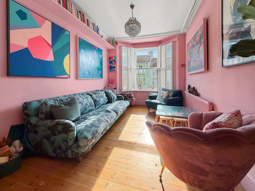 Property photo 3 of 20