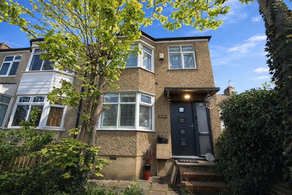 Property photo 1 of 18 Front.Jpg