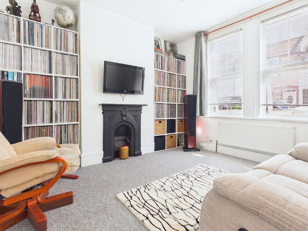 Property photo 3 of 13