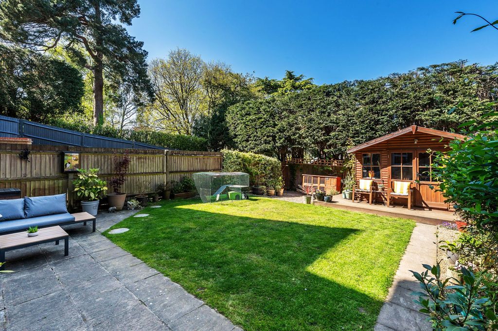 Property photo 2 of 38