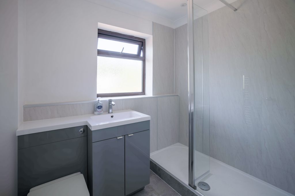 Property photo 2 of 8 12Wilsonrd-Woosterlettings-6
