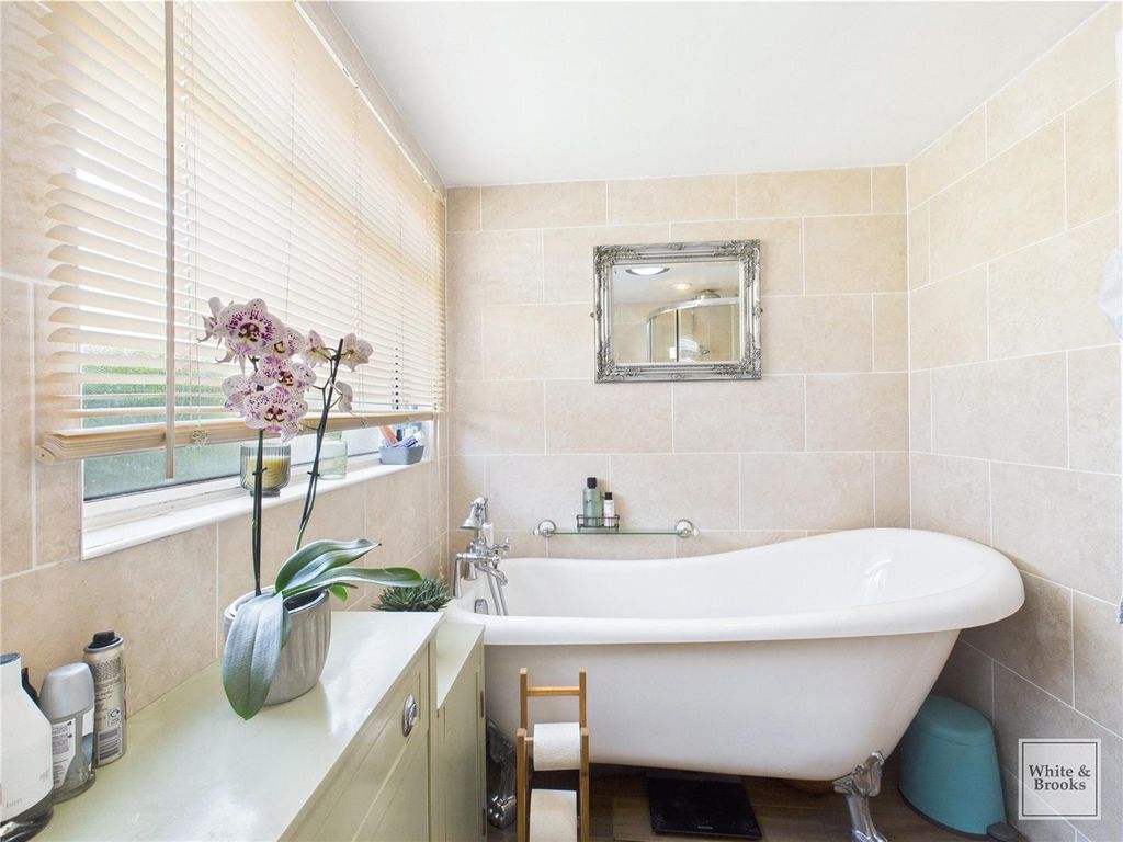 Property photo 2 of 17 5.Jpg