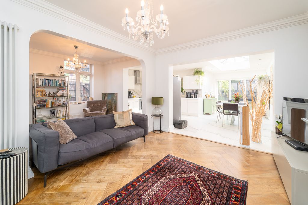 Property photo 2 of 20 Ndb02458-Edit