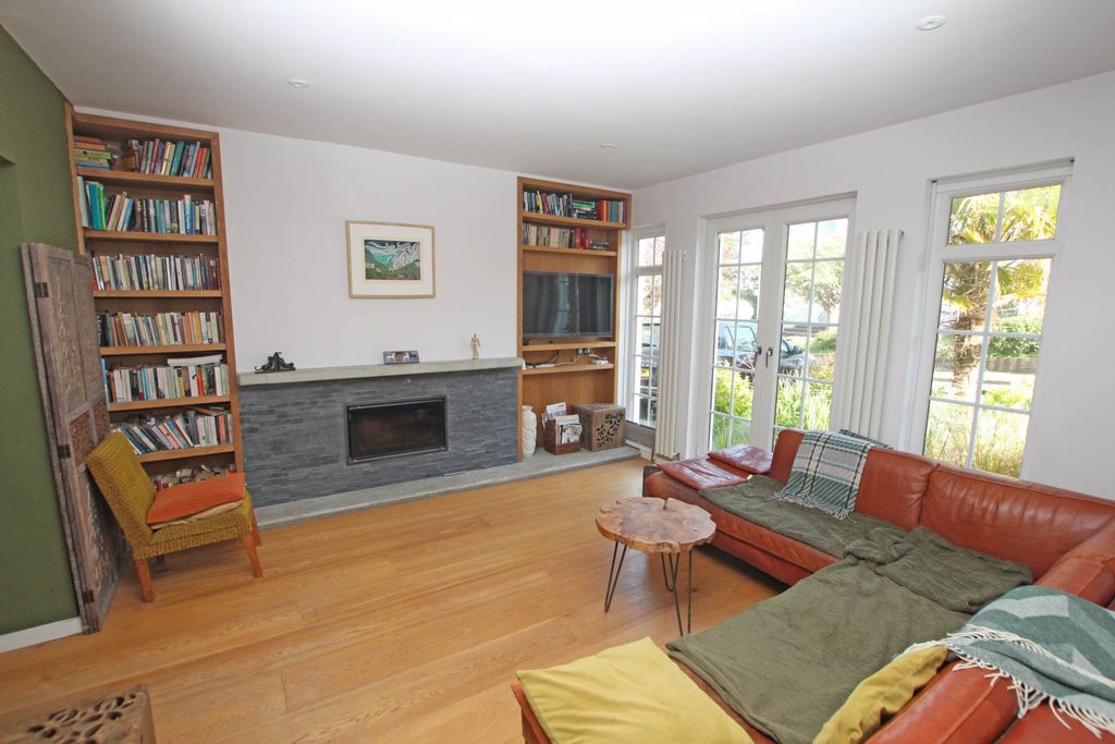 Additional image 11 of 3 bed detached house for saleHolywell Close, Eastbourne BN20
