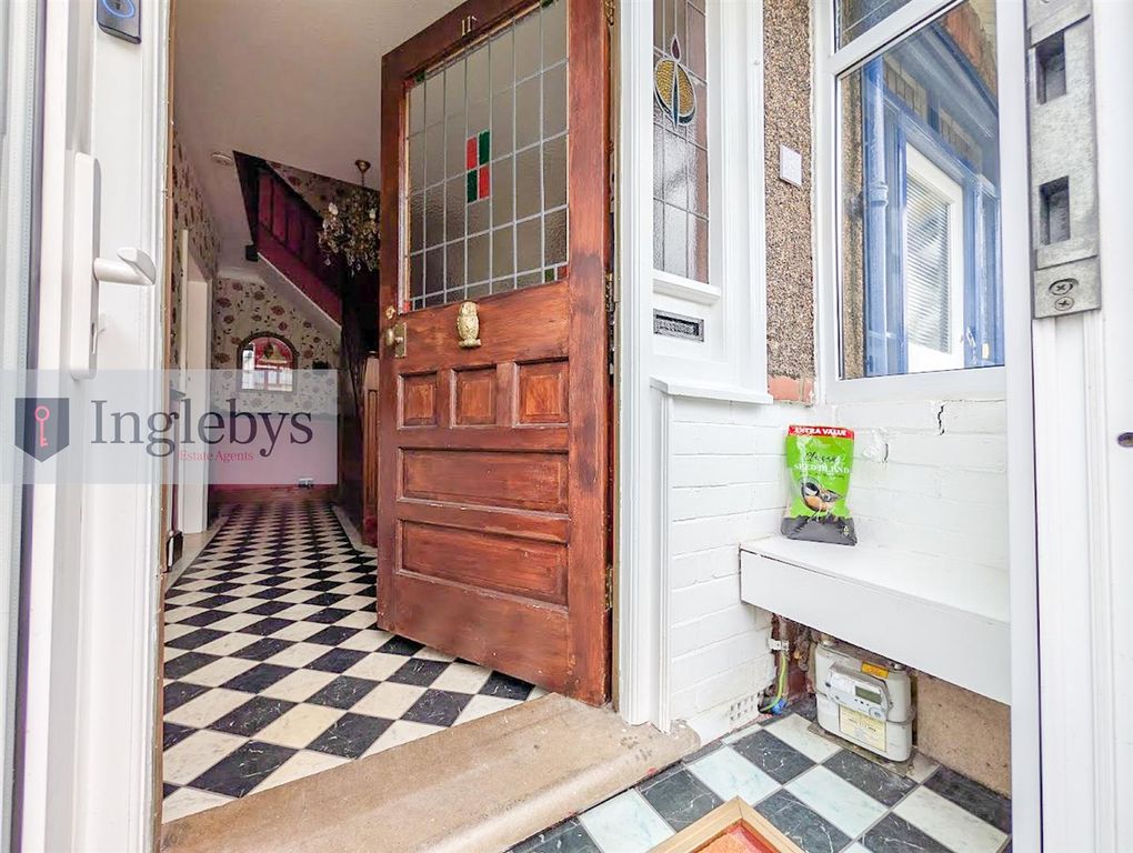 Property photo 3 of 47