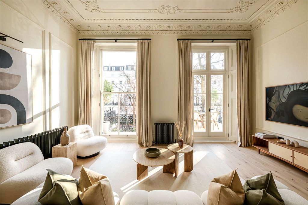 Property photo 3 of 20 Reception