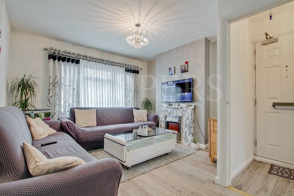 Property photo 2 of 7