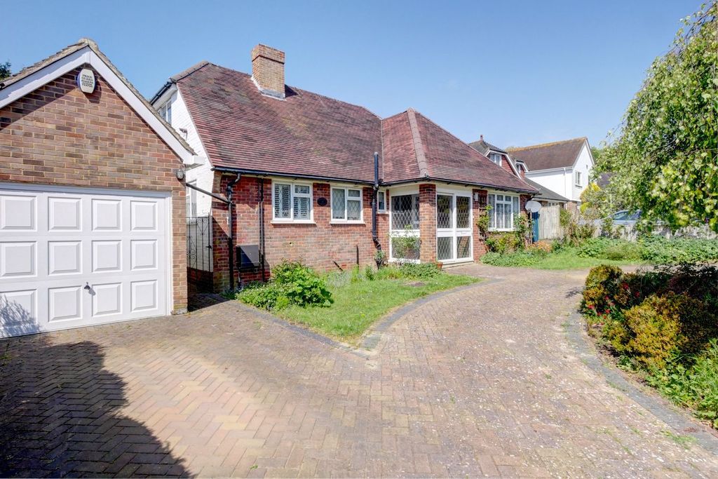 Property photo 1 of 28
