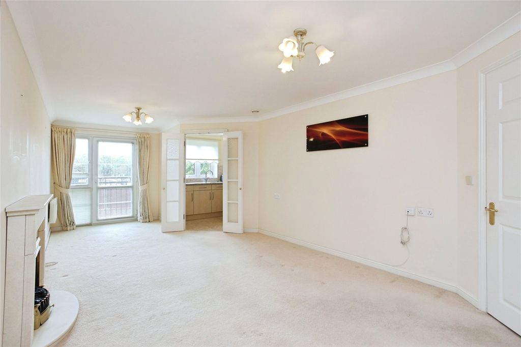 Property photo 3 of 17 Picture No. 04