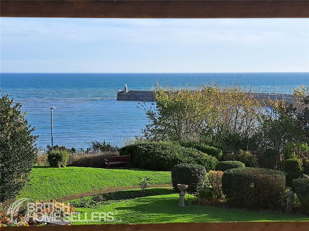 Property photo 2 of 24 Picture No. 39