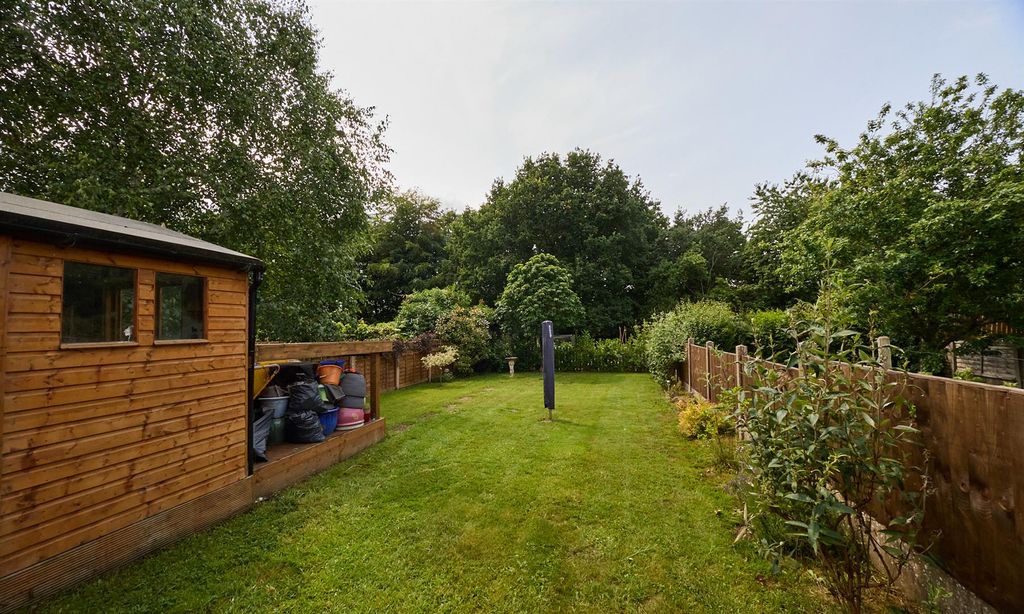 Property photo 3 of 16 Mountfield Rd Es 14.Jpg