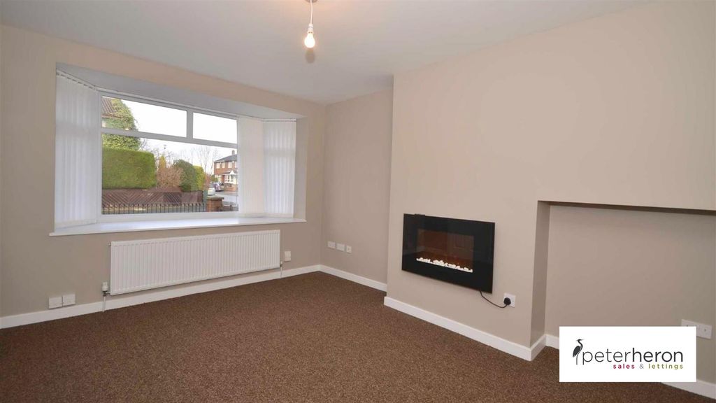 Property photo 2 of 9 Lounge