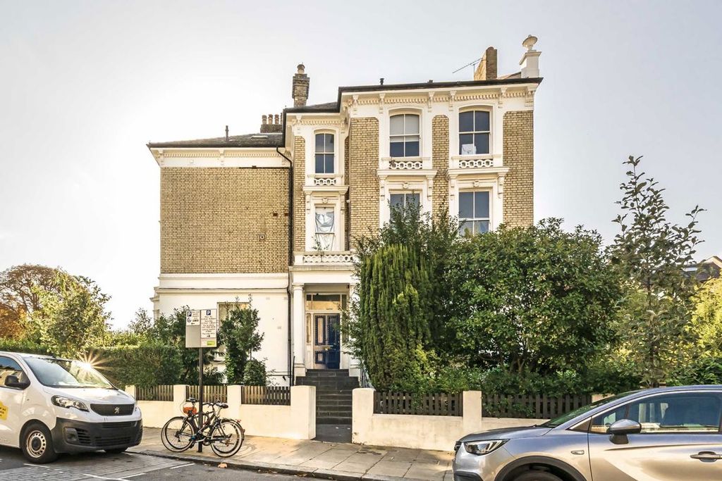 Property photo 1 of 8