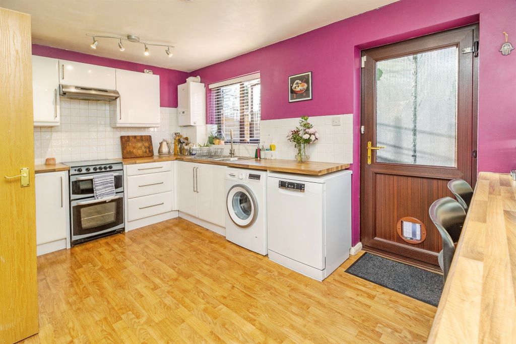 Property photo 3 of 14