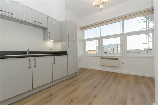 Property photo 3 of 8 2