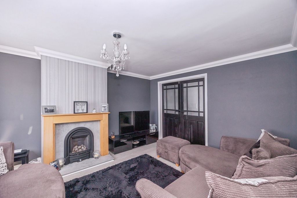 Property photo 3 of 19 Pbox-Img.Jpg