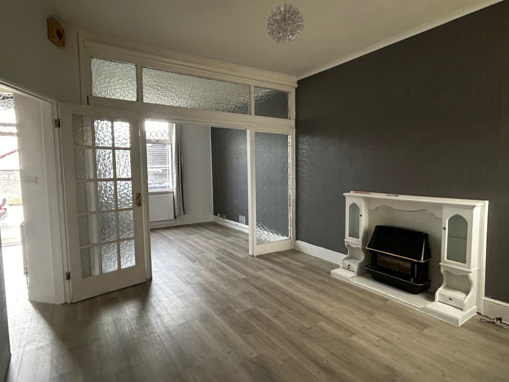 Property photo 3 of 10 Dining Room