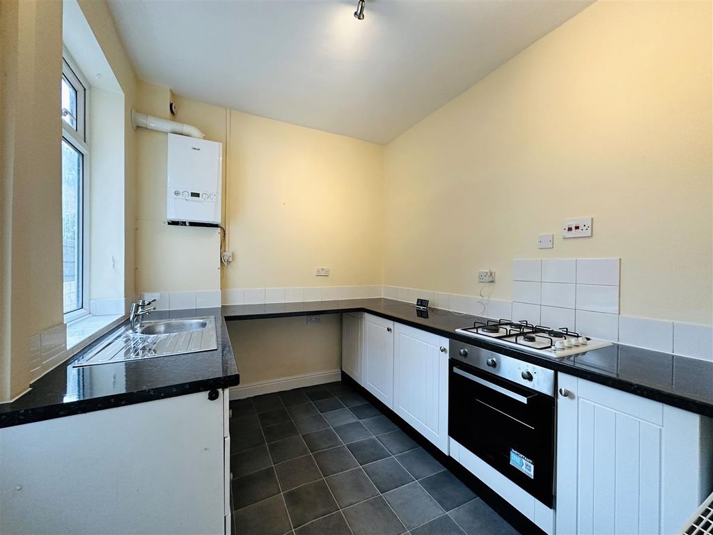 Property photo 2 of 15 Kitchen