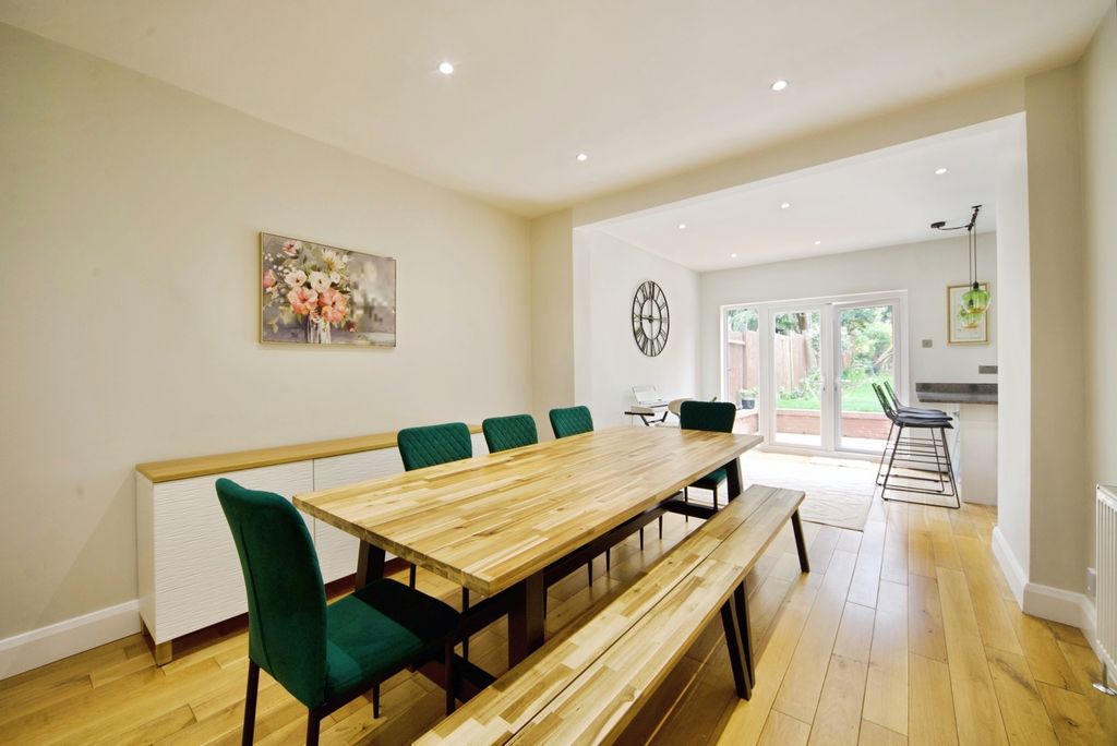 Property photo 3 of 17 Photo