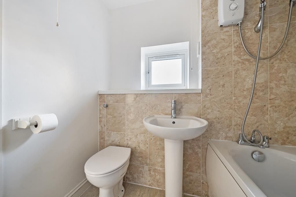 Property photo 2 of 20 Bathroom