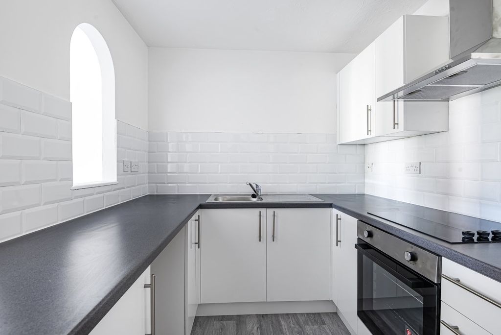 Property photo 2 of 8 857279 (2)