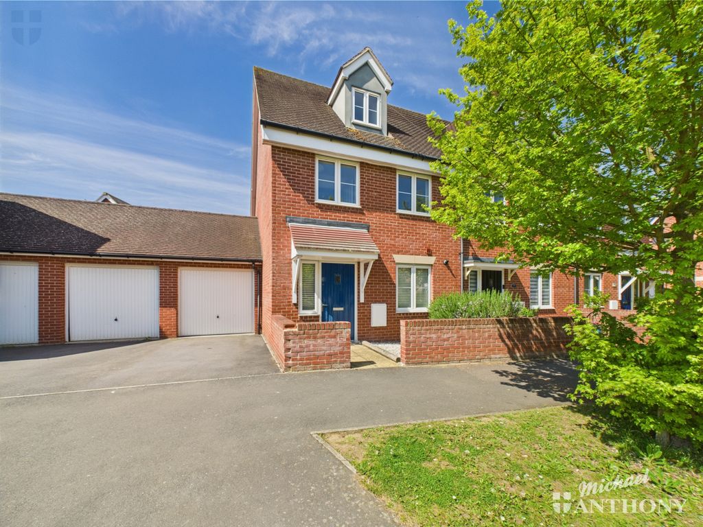 Property photo 1 of 15 Cam03218G0-Pr0622-Still003
