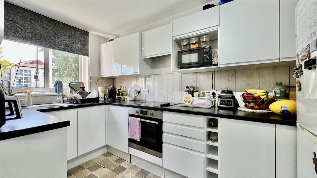 Property photo 2 of 10 Img_2963.Jpg