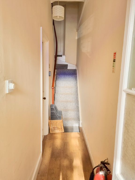 Property photo 2 of 25