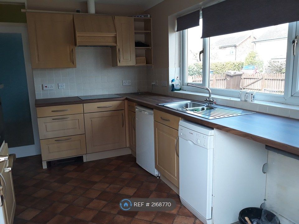 Property photo 2 of 17 Kitchen