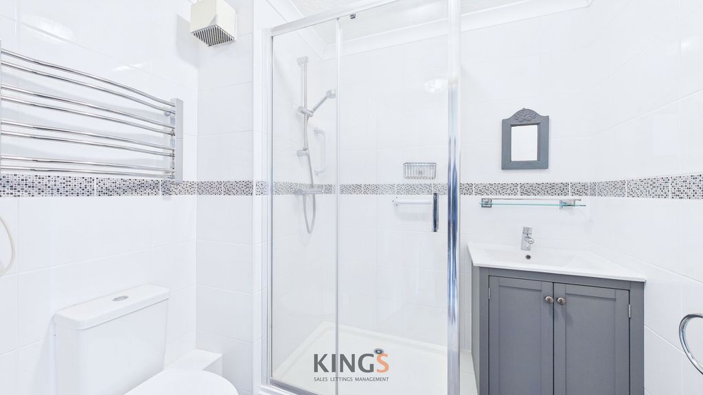 Property photo 3 of 14 Bathroom