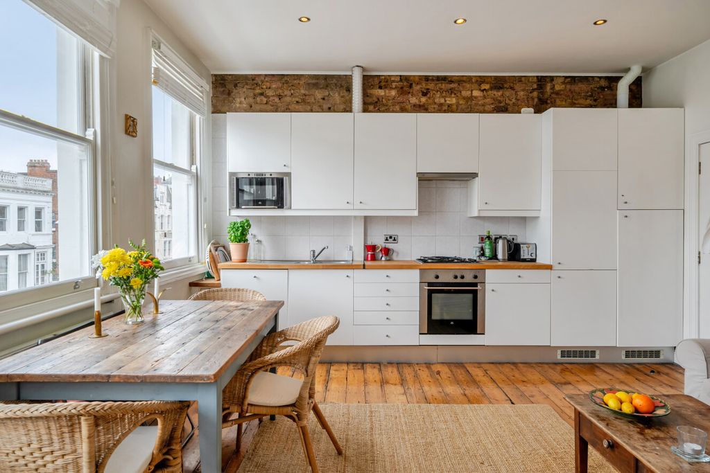 Property photo 2 of 19 1446814-8-69Df6Aa...