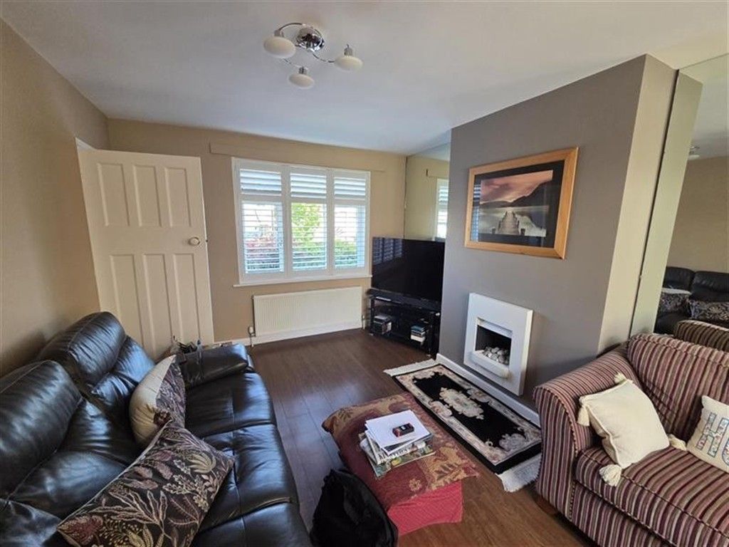 Property photo 2 of 10 Lounge