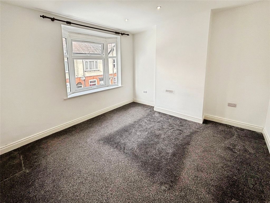 Property photo 3 of 8 Bedroom 1