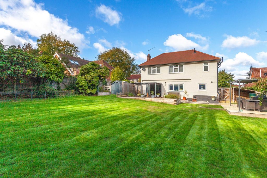 Property photo 2 of 31