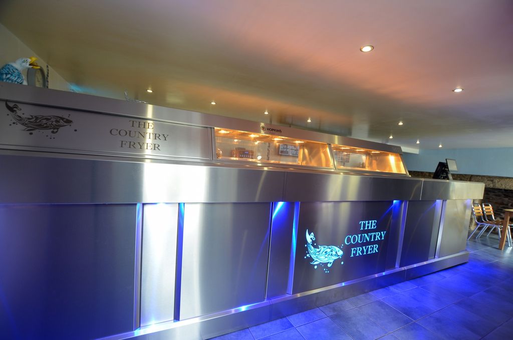 Property photo 3 of 14 01208 872728-22