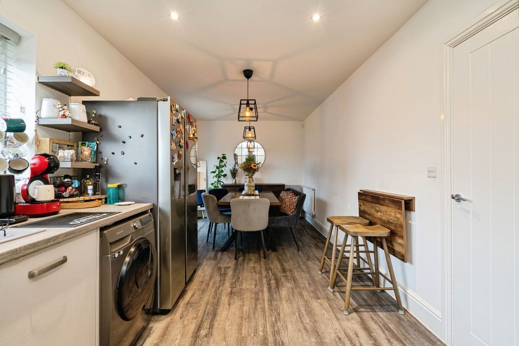 Property photo 2 of 19 Pbox-Img.Jpg