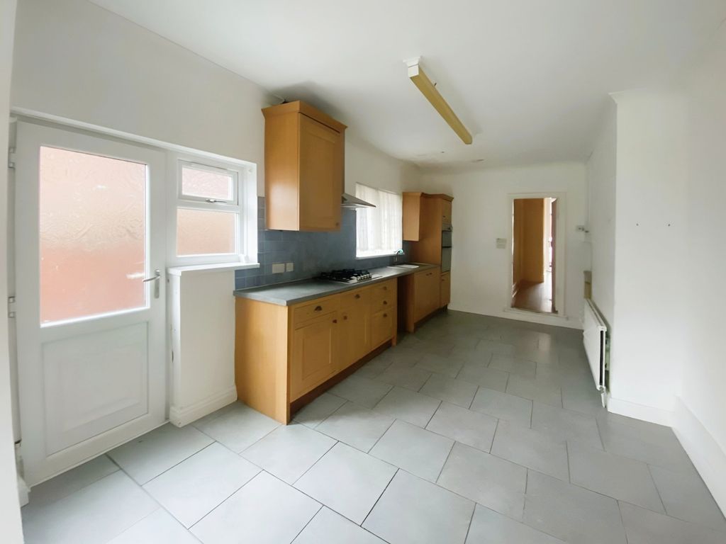 Property photo 2 of 14 Breakfast Kitchen