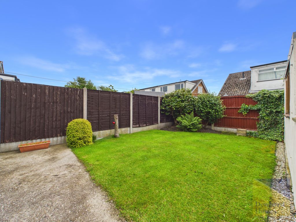 Property photo 2 of 27