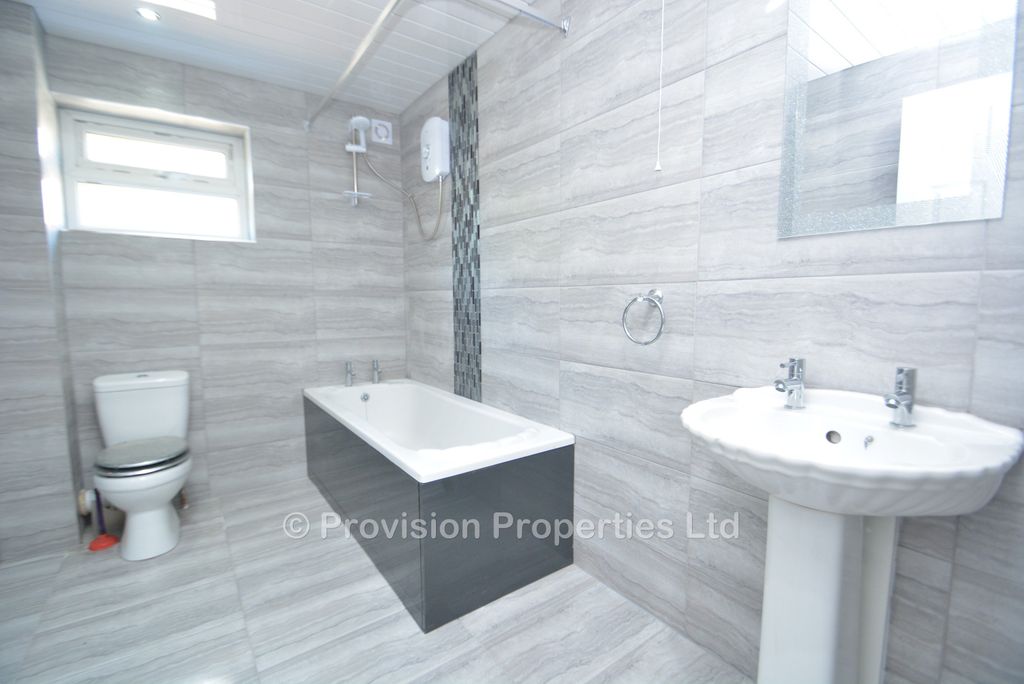 Property photo 2 of 10 Photo