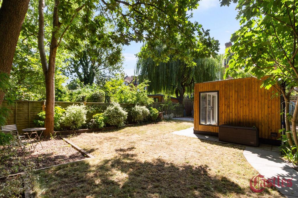 Property photo 3 of 15