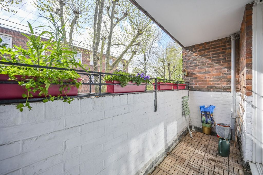 Property photo 1 of 3