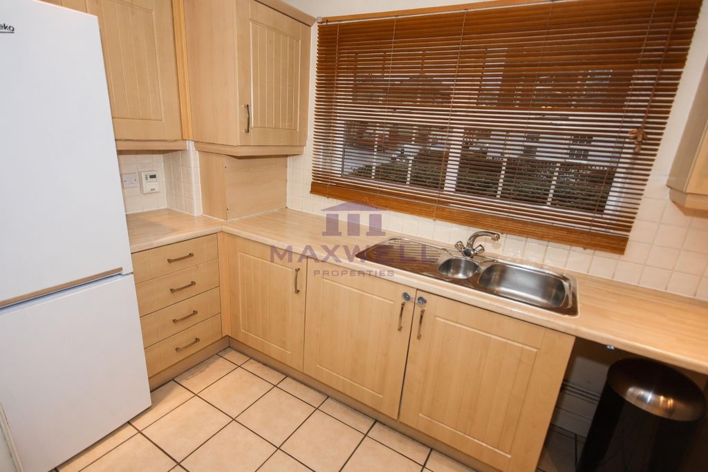 Property photo 3 of 11 2 Bed 2 Bath For Rent In Woolwich, Se28